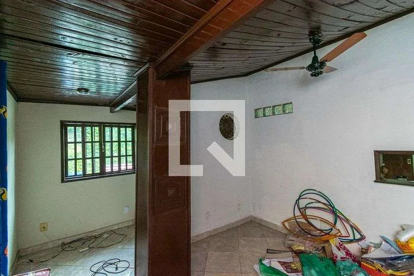 Furnished house with 5 bedrooms and 560 m² — photo 8