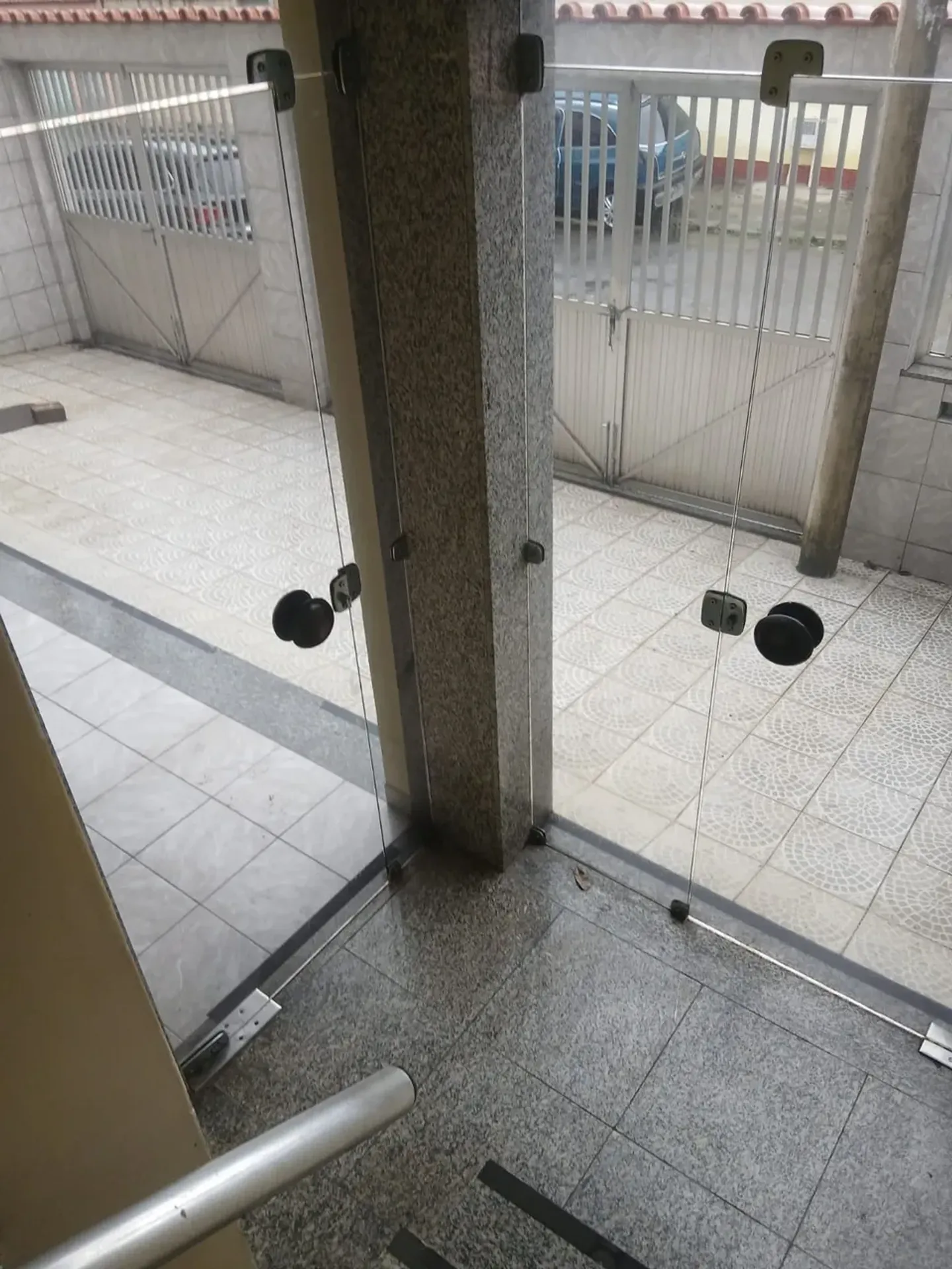 Квартира з 2 спальнями на 2-му поверсі й паркомісцем — photo 12