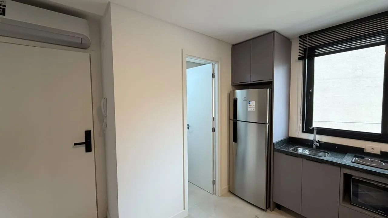 Furnished studio in a building with a gym — photo 4