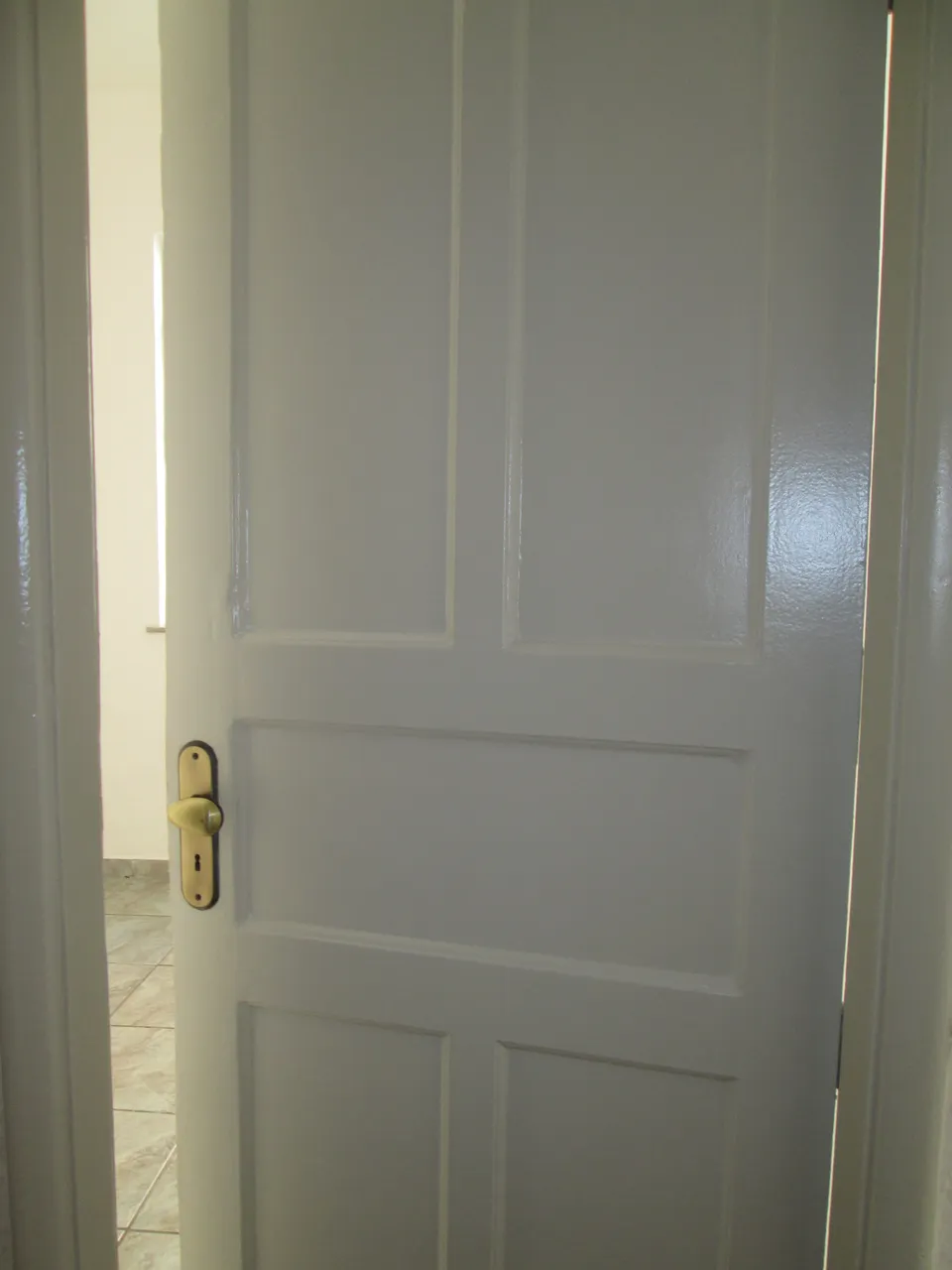 Apartamento sem mobília com 1 quarto e cozinha fechada — photo 10
