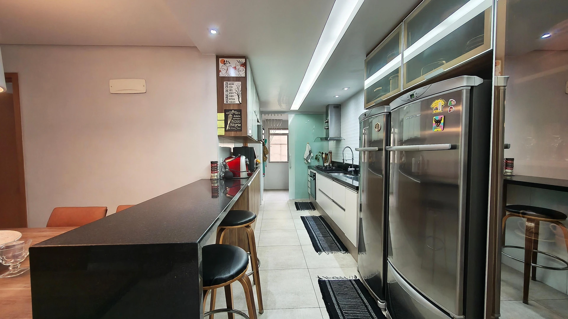 Furnished apartment, 160 m², with a glass-enclosed balcony — photo 23
