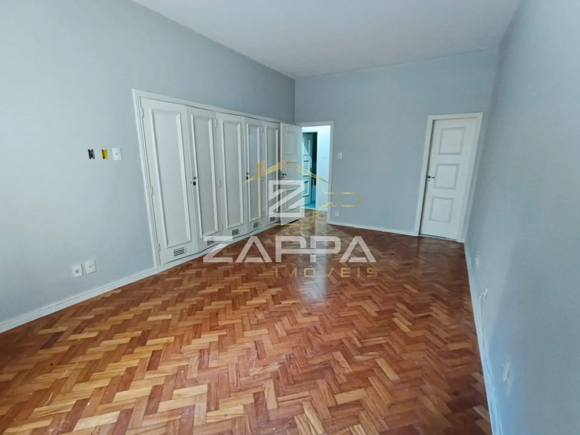 3-bedroom apartment with a bathtub in Rio de Janeiro — photo 3
