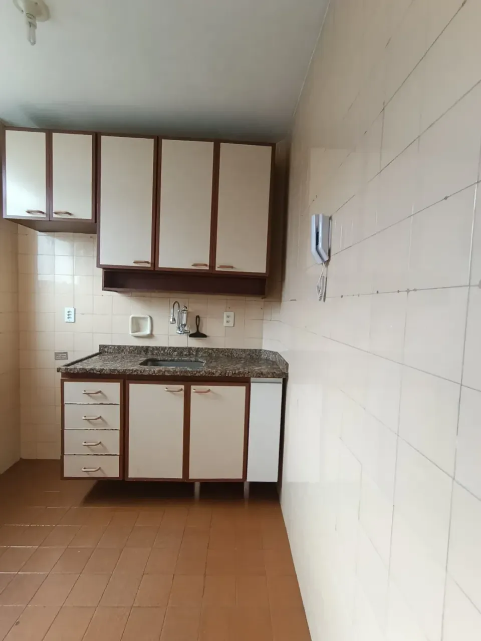 1-bedroom apartment with a glass-enclosed shower — photo 19