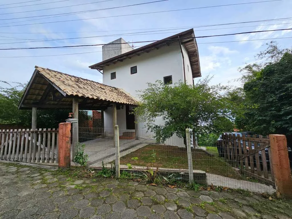 Furnished house with 2 bedrooms and open kitchen