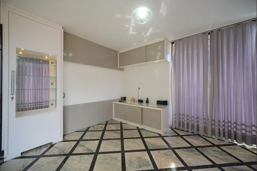 Rental house with 4 bedrooms, 2 en-suites and garden — photo 4