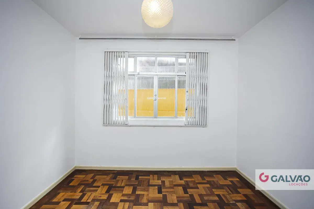 Unfurnished 3-bedroom apartment with 1 bathroom and no parking — photo 17