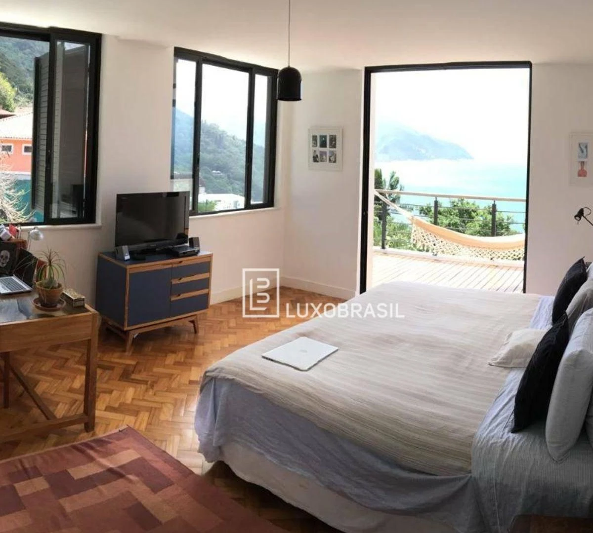 Casa sin muebles de 422 m², 3 dormitorios y 1 plaza — photo 7