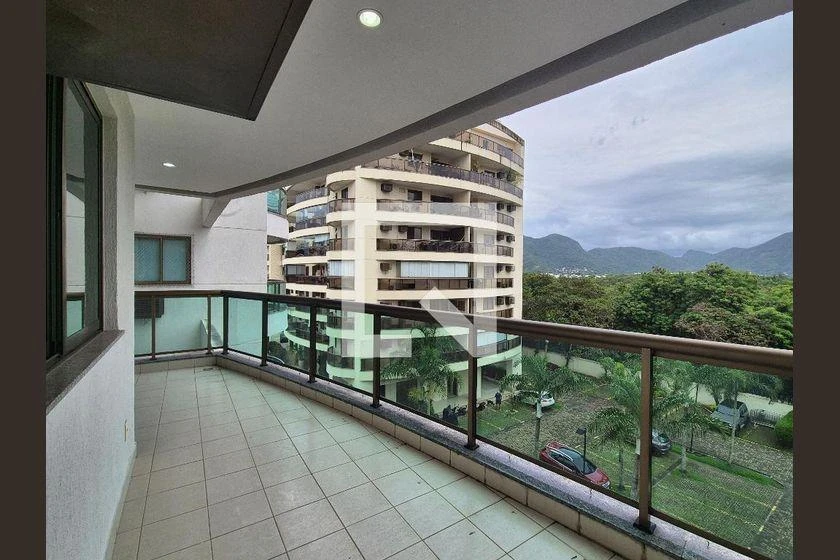 2-bedroom apartment with a mountain view in Rio de Janeiro — photo 6