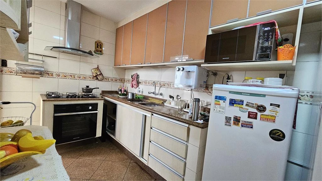 Furnished 127 m² apartment with 3 bedrooms and 3 baths — photo 18
