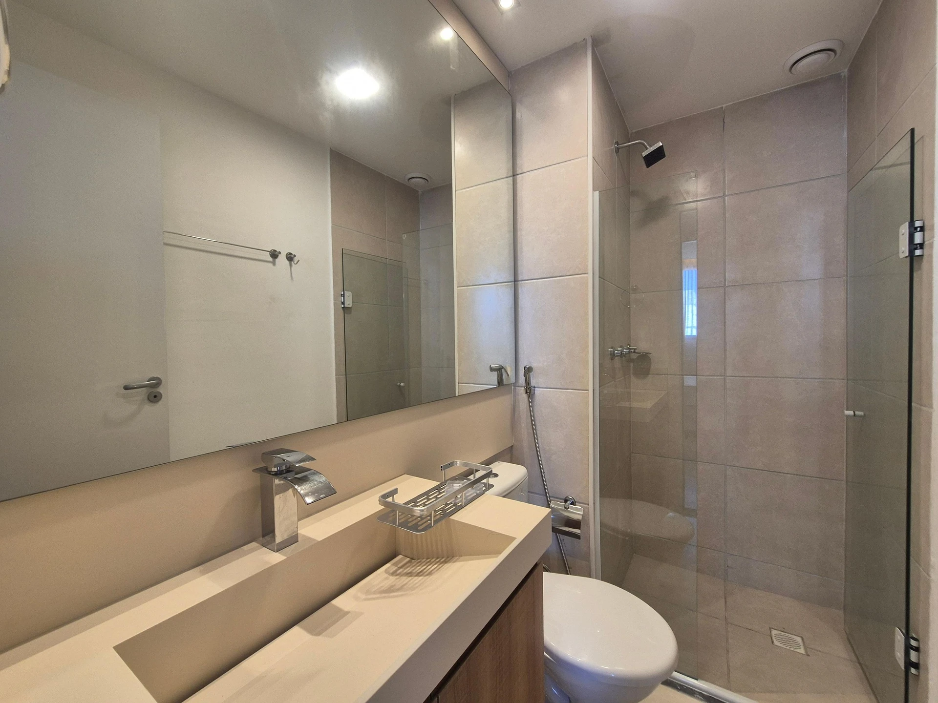 Apartamento mobiliado de 2 quartos em condomínio com piscina — photo 4