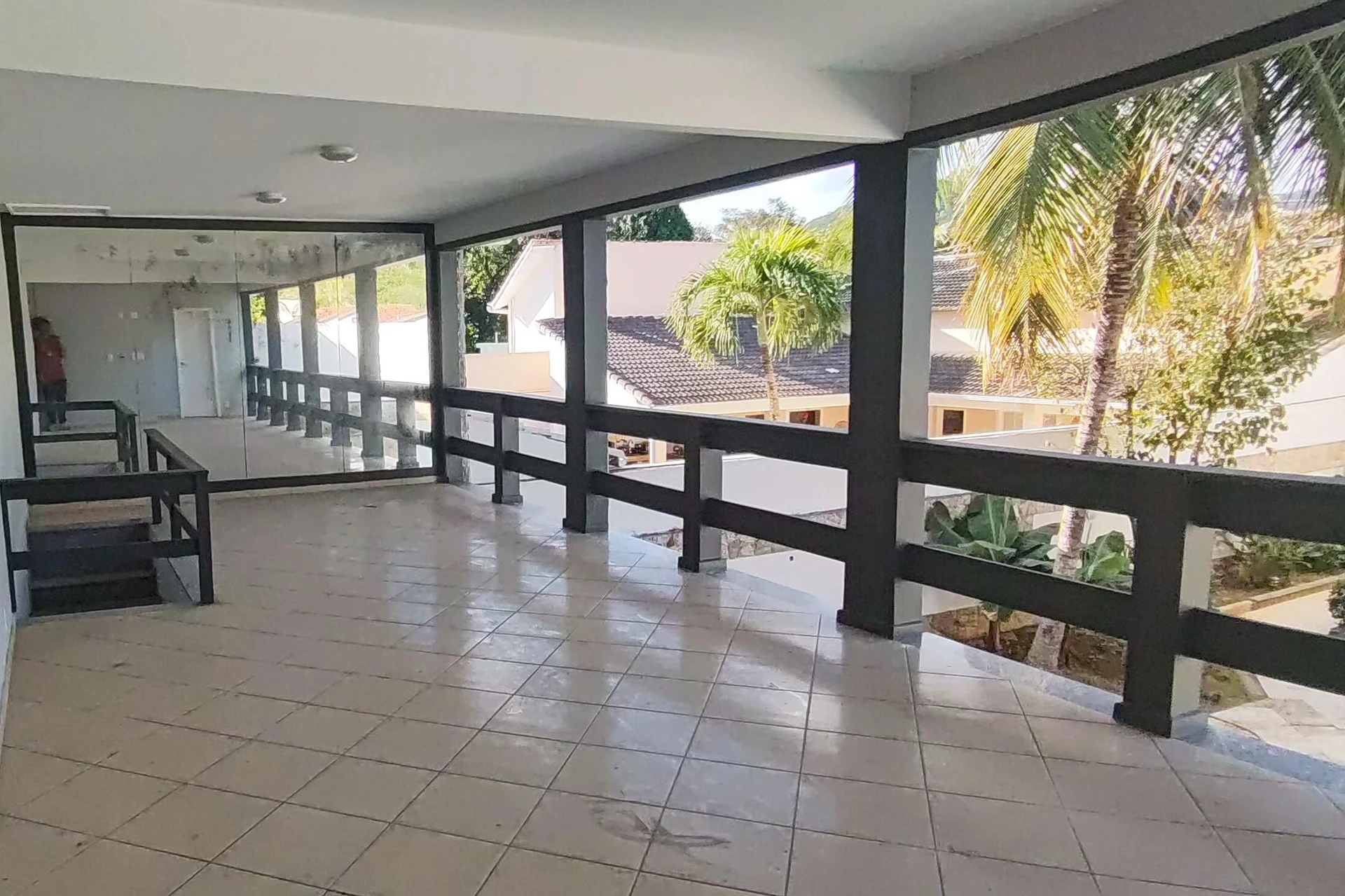Casa mobiliada em condomínio com 6 suítes e 8 banheiros — photo 19