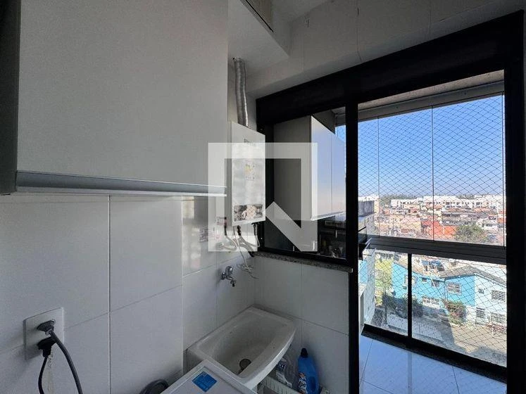 Furnished apartment, 80 m², with a glass-enclosed balcony — photo 10