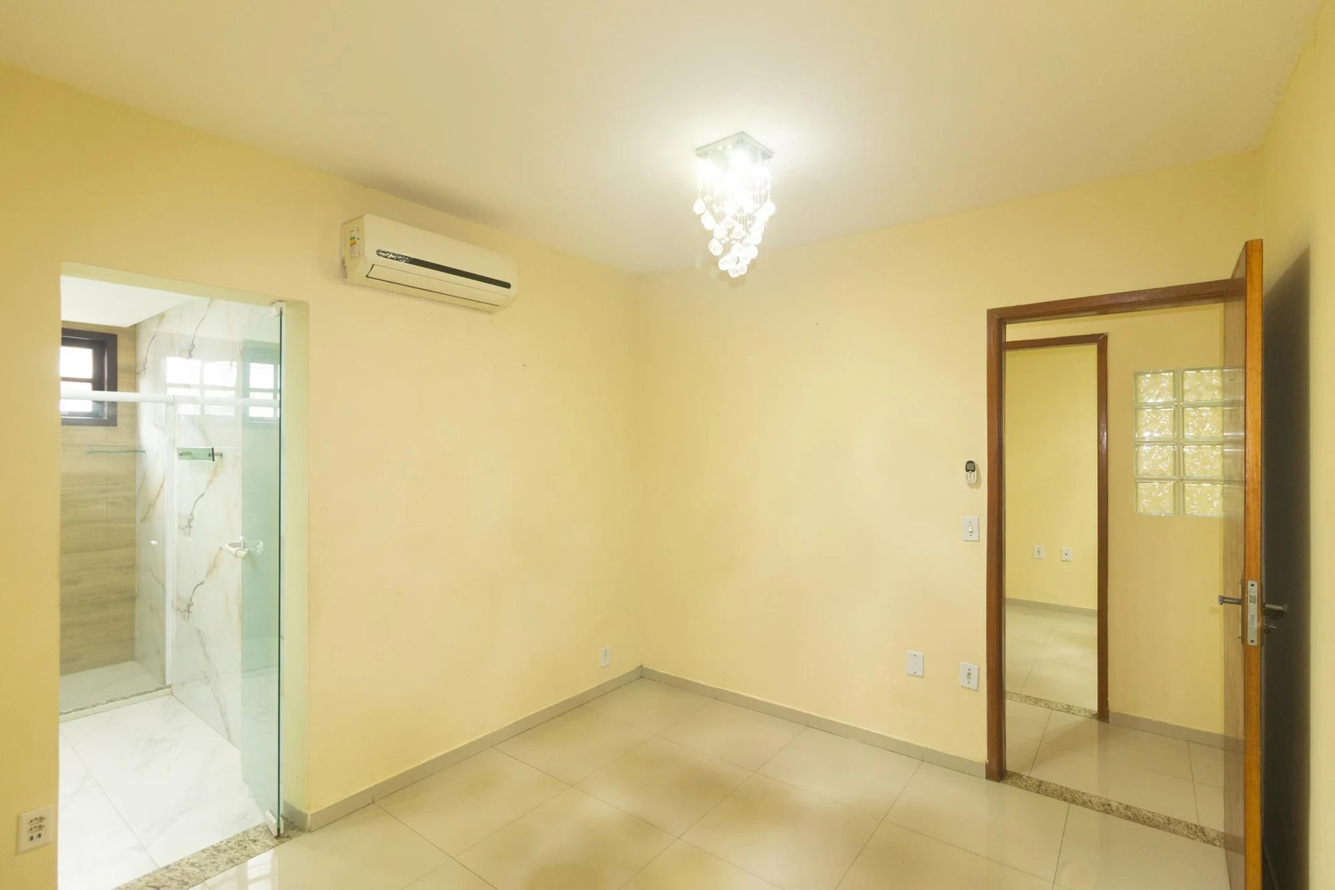 3-bedroom house, 1 with its own bathroom, 90 m²