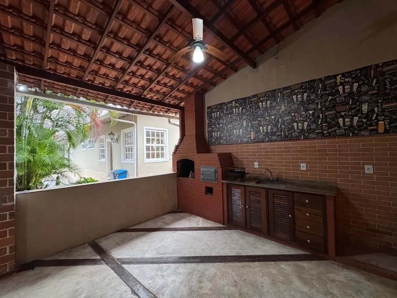 House with 4 bedrooms and 360 m² with open-plan kitchen — photo 19