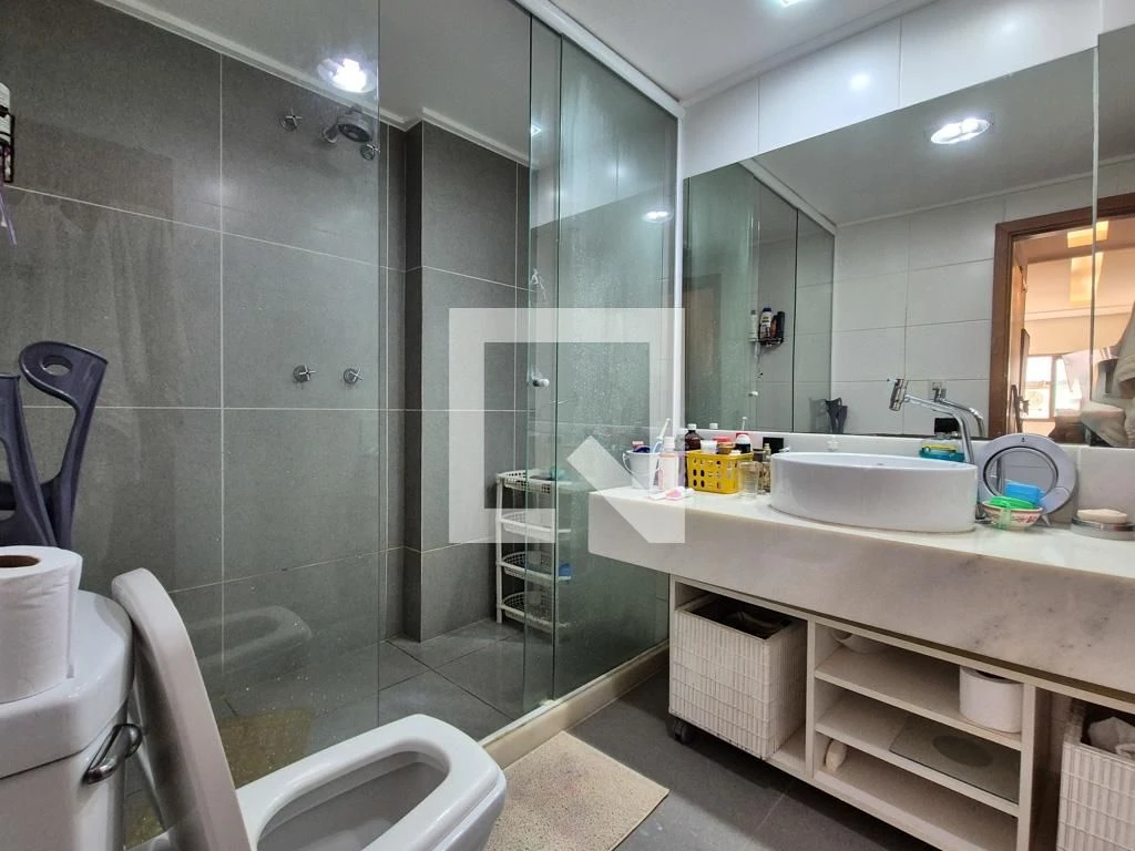 Furnished apartment with 5 en-suite bedrooms and terrace — photo 96