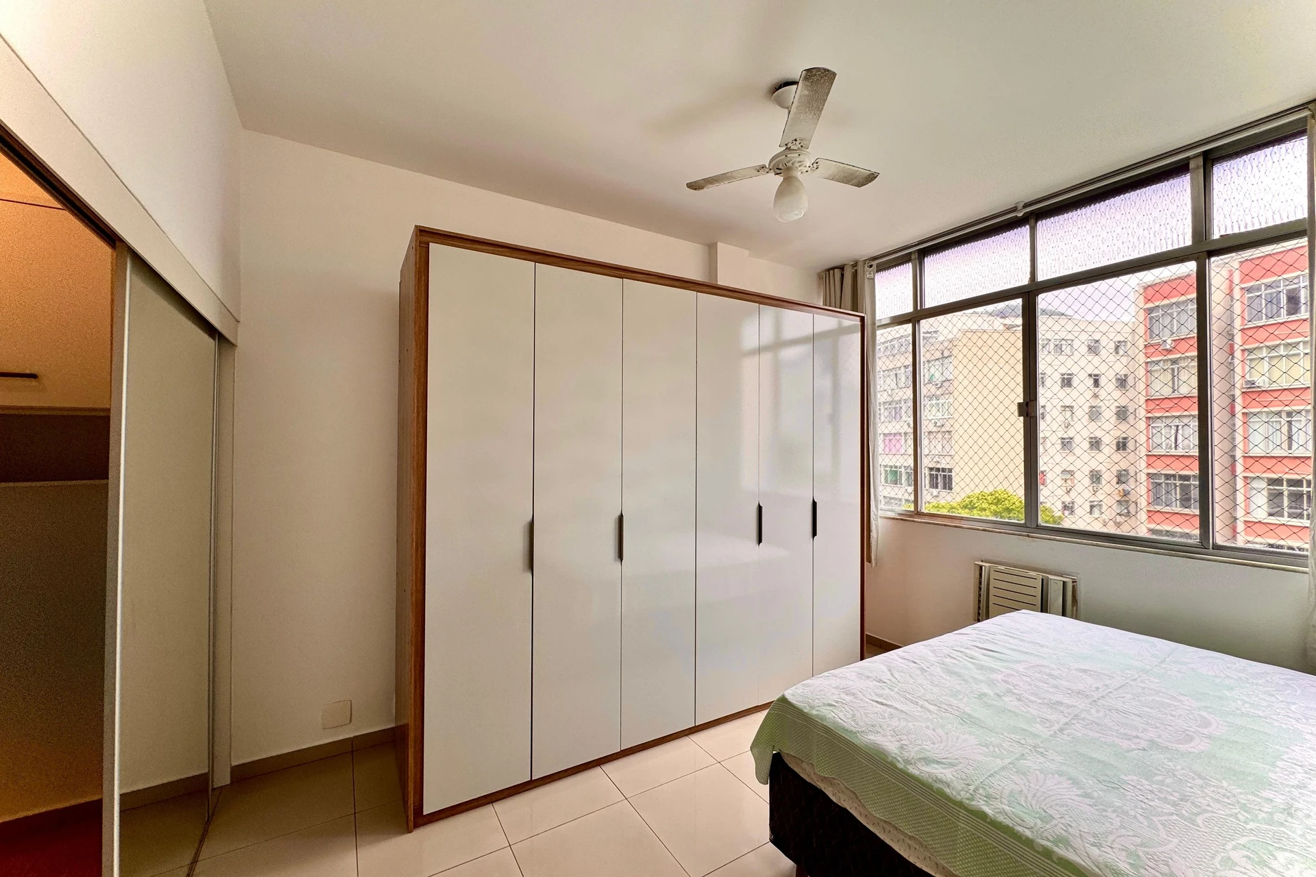Apartamento mobiliado de 2 quartos com máquina de lavar — photo 17