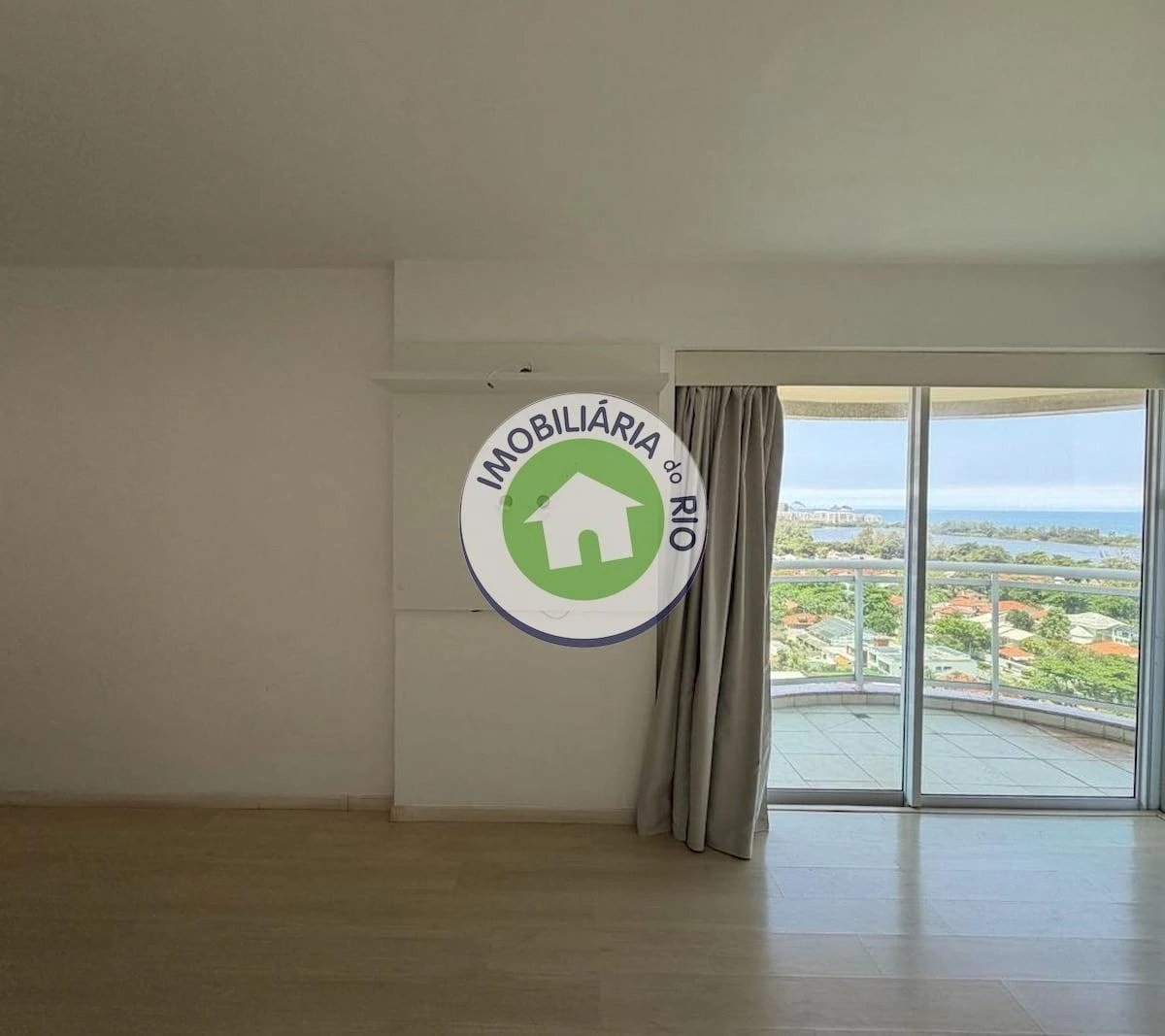 4-bedroom apartment with 5 bathrooms and 3 parking spots — photo 35