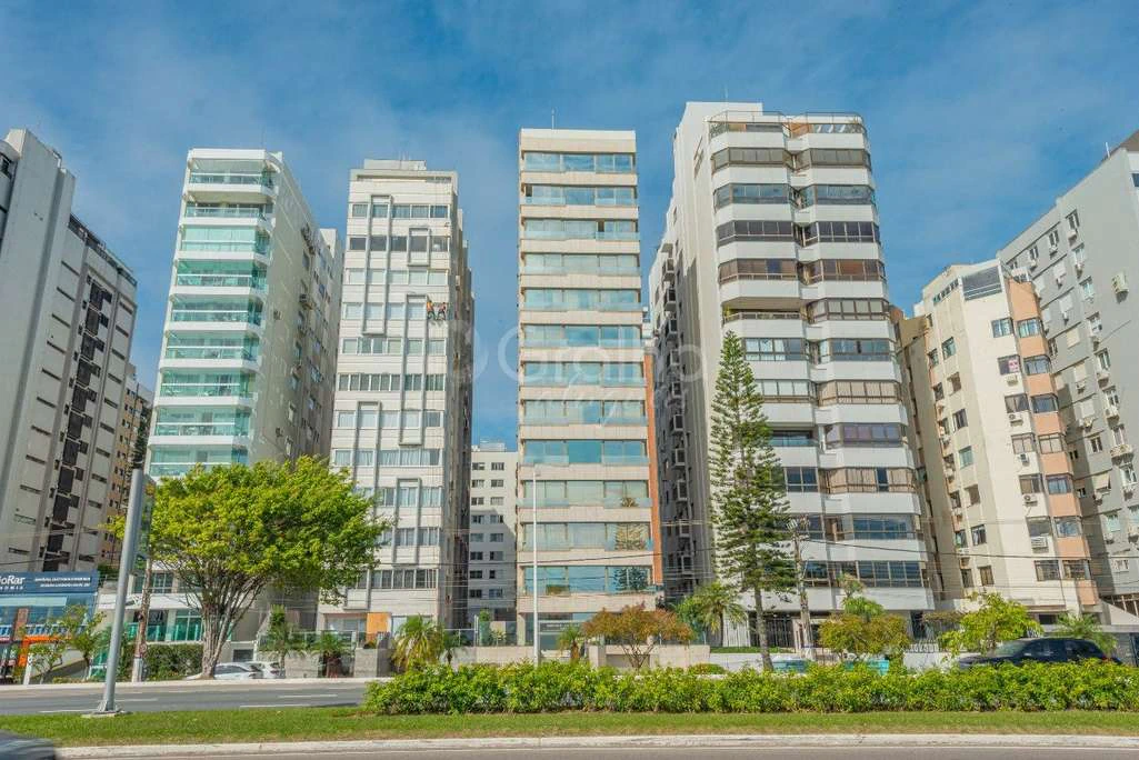 Apartamento mobiliado com 4 quartos e 349 m² — photo 3