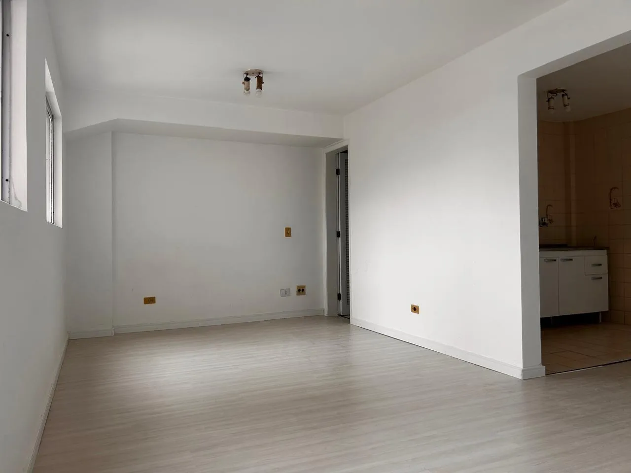 One-bedroom, 33 m² apartment in Curitiba — photo 4