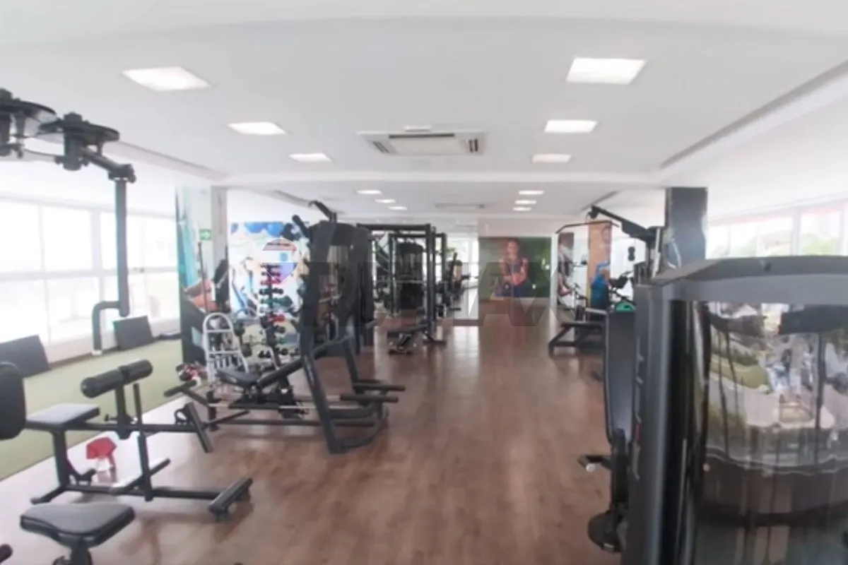 Застеклённый балкон и 4 спальни: квартира 245 м² — photo 8