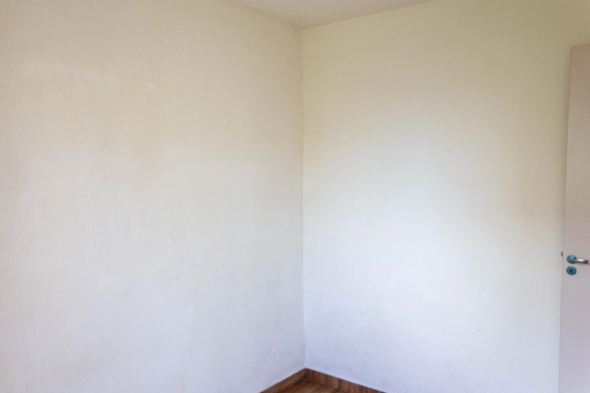 2-bedroom apartment in a building with a gym — photo 39