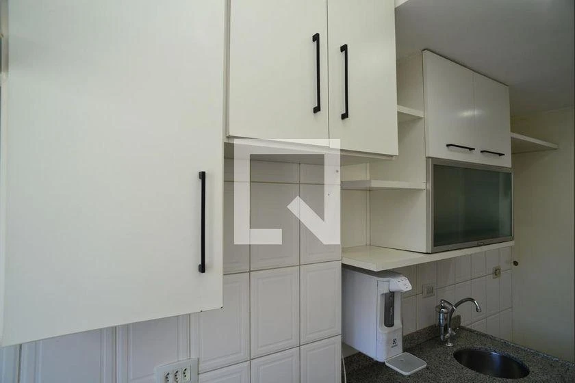 82 m² rental apartment with 2 bedrooms and enclosed balcony — photo 37