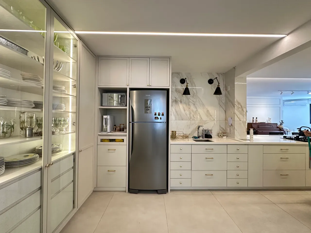 3-bedroom apartment with a fireplace in Florianópolis — photo 36