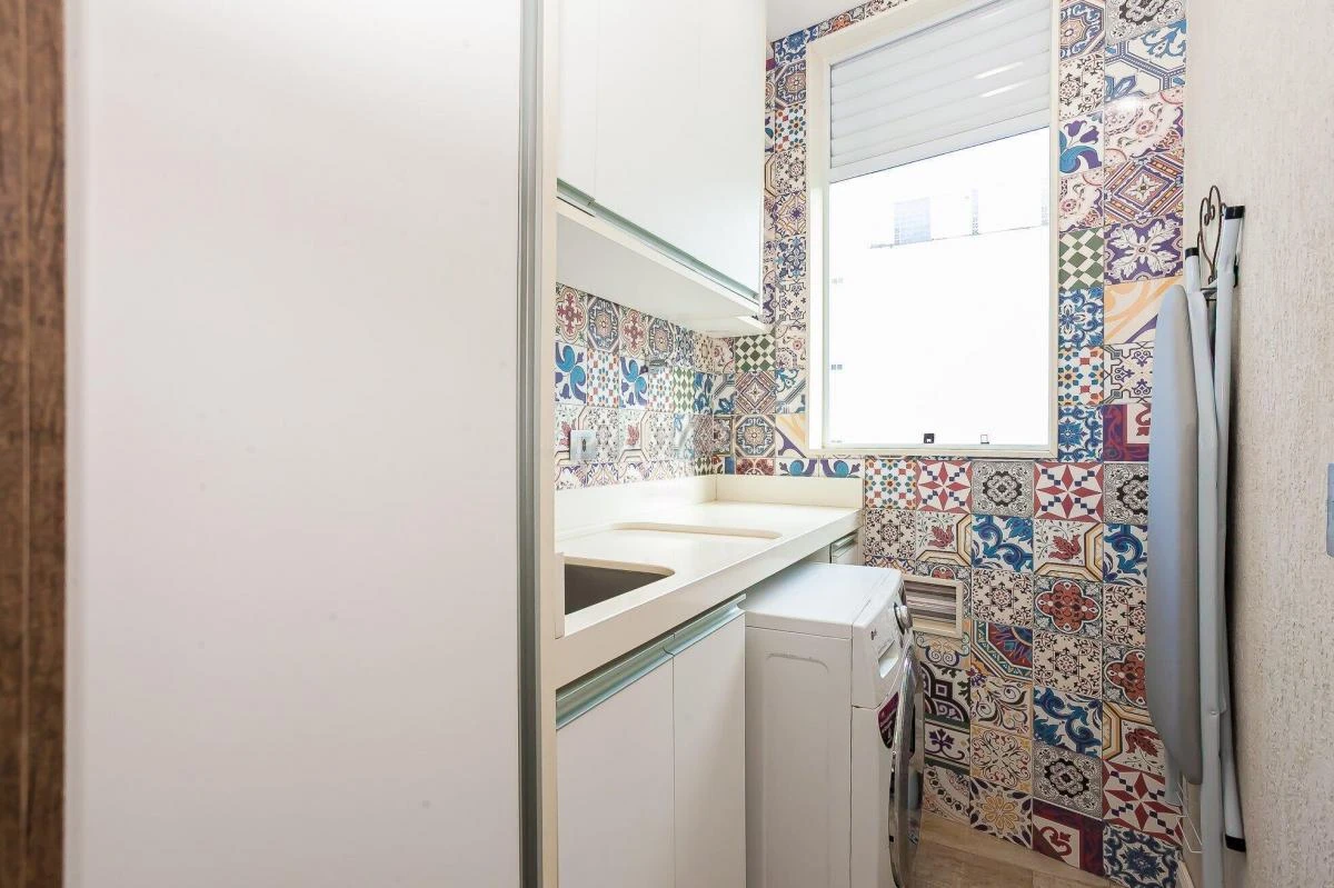 112 m² apartment with a bathtub and floor-to-ceiling windows — photo 11