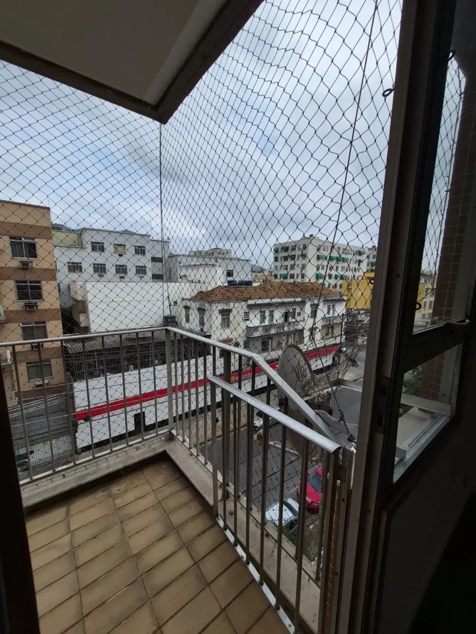 Apartment with 2 bedrooms and a balcony plus 1 parking spot — photo 7