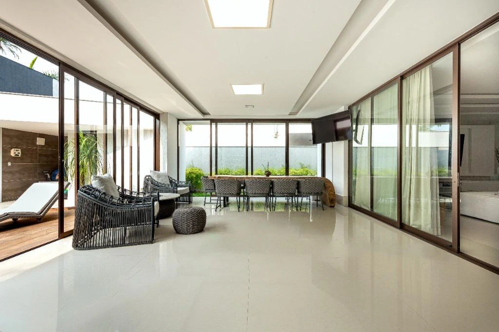 Casa mobiliada com 5 suítes e 465 m², 2 vagas — photo 15