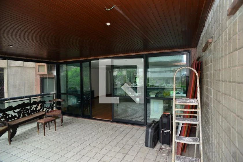Apartamento de 4 quartos com 215 m² e varanda envidraçada — photo 18