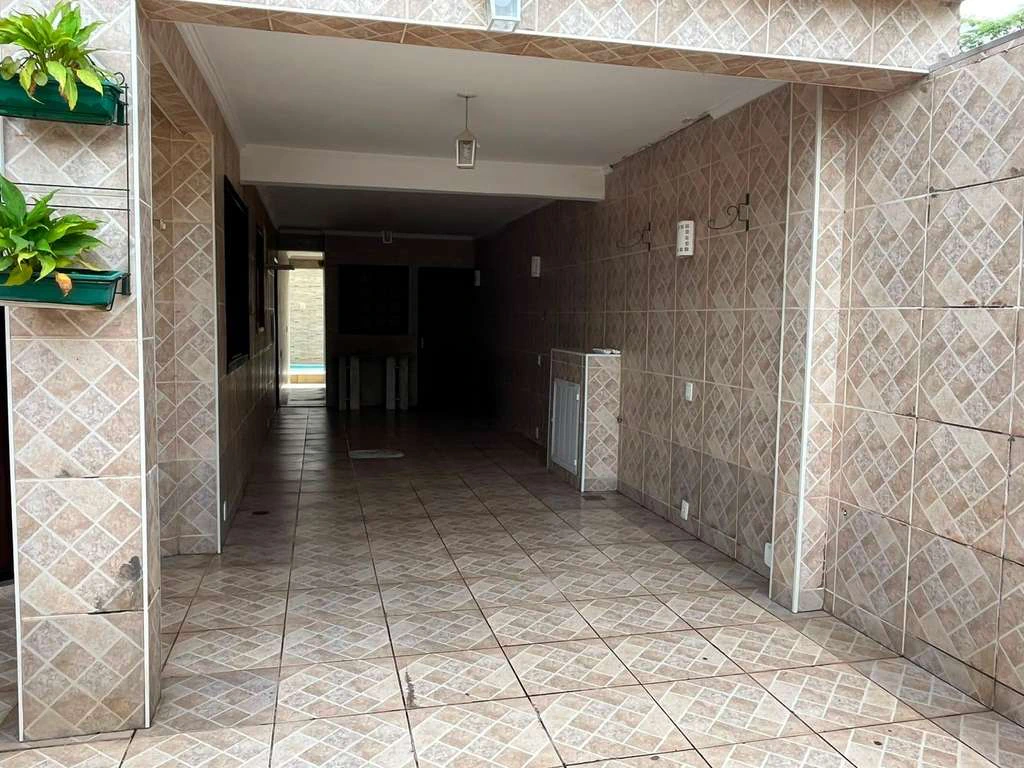 Casa com 3 quartos e 2 banheiros, 170 m² — photo 14