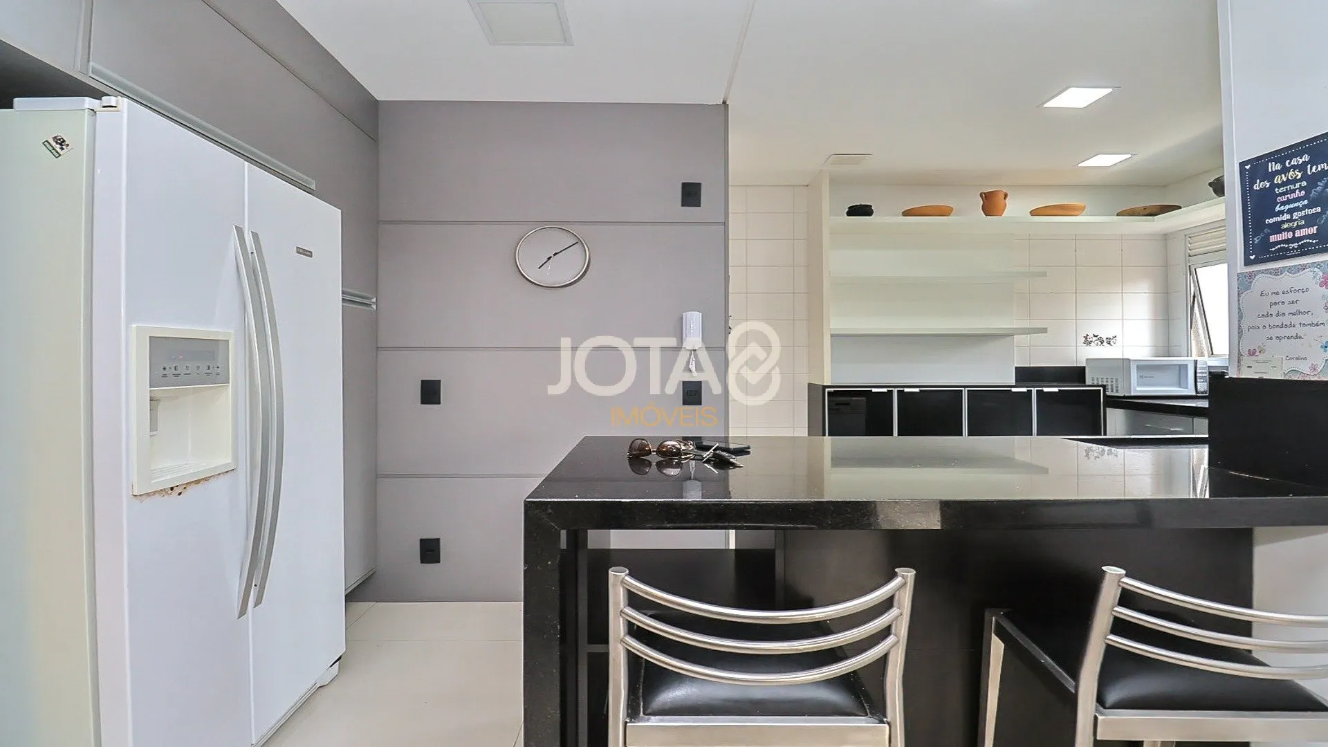 3-bedroom apartment with 185 m² and private BBQ space — photo 19