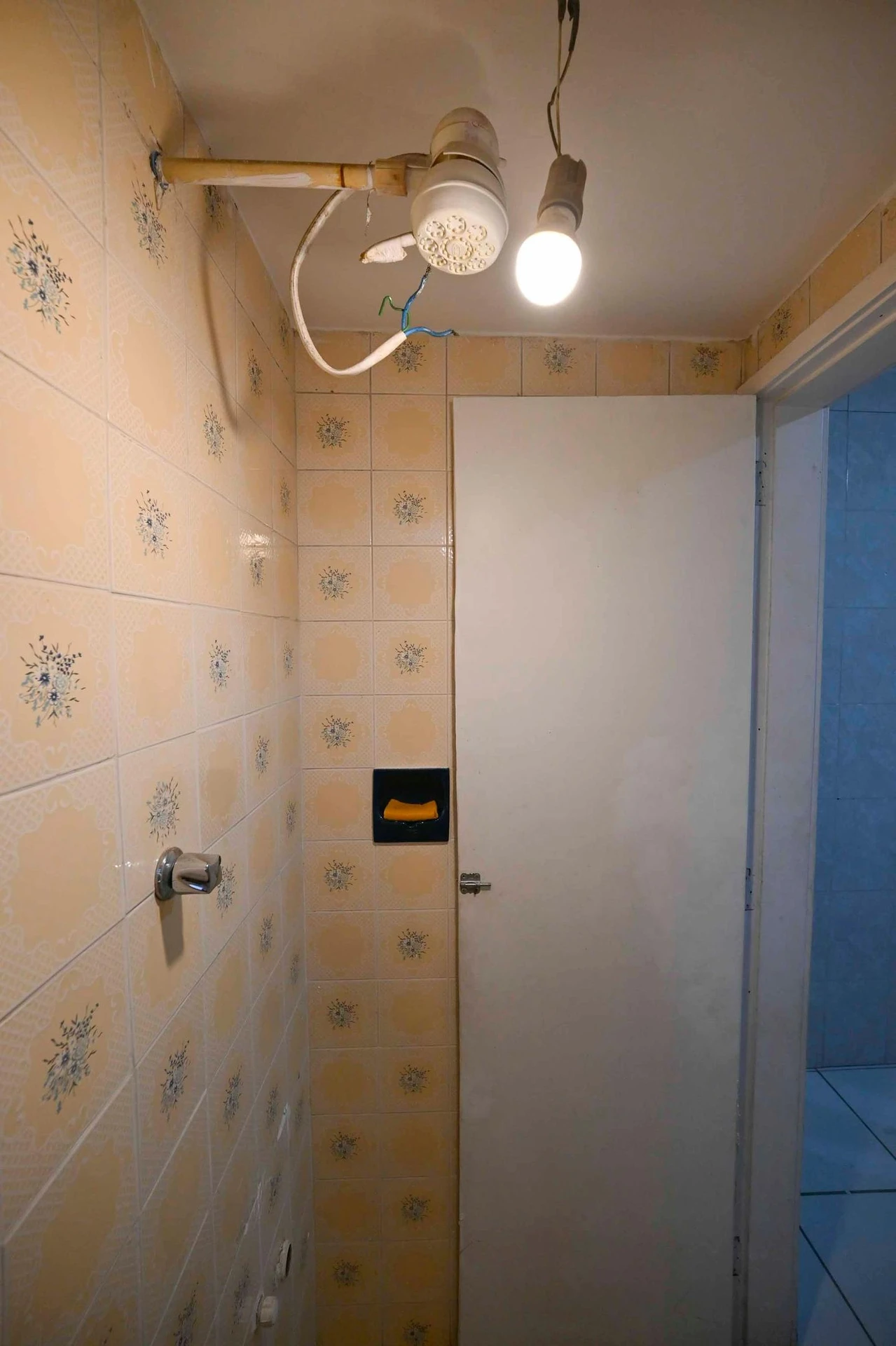 Mountain view in a 2-bedroom apartment, 72 m² — photo 25