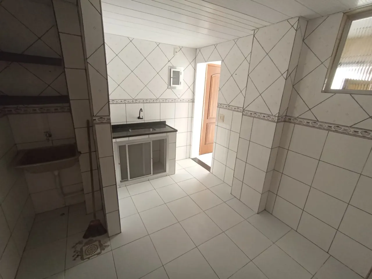 1-bedroom apartment with 1 bathroom, AC and parking — photo 2