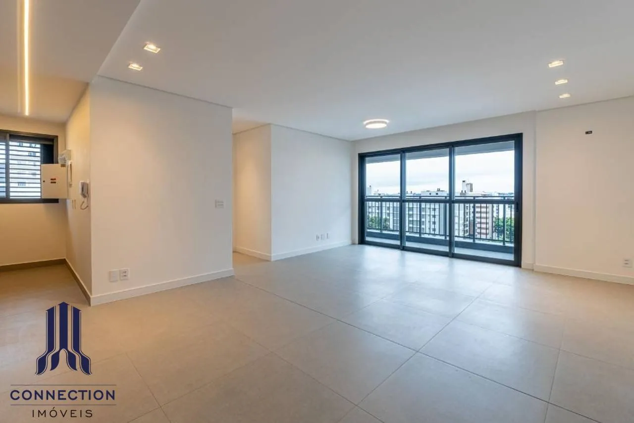 3-bedroom apartment with a grill on the balcony — photo 9
