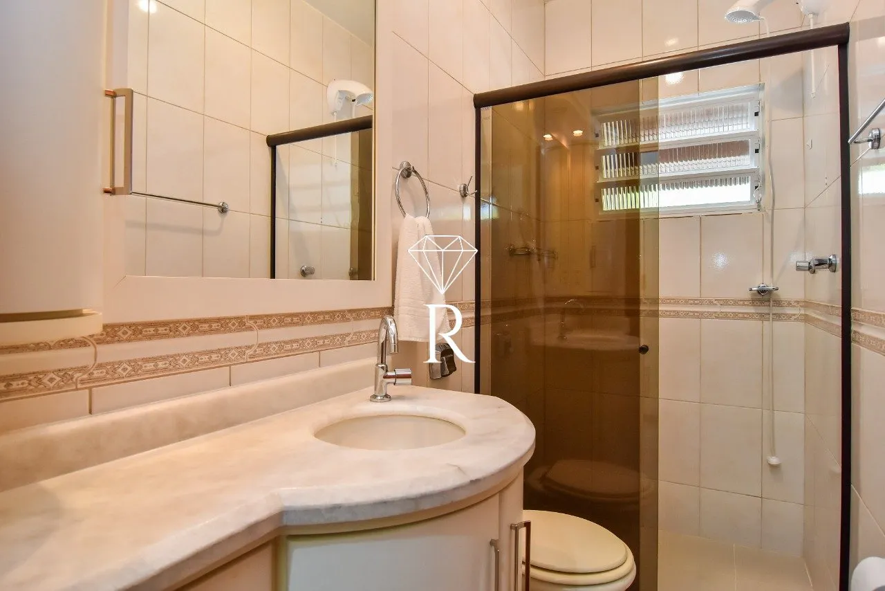 Casa tipo sítio con 4 dormitorios y 6 plazas de aparcamiento — photo 31