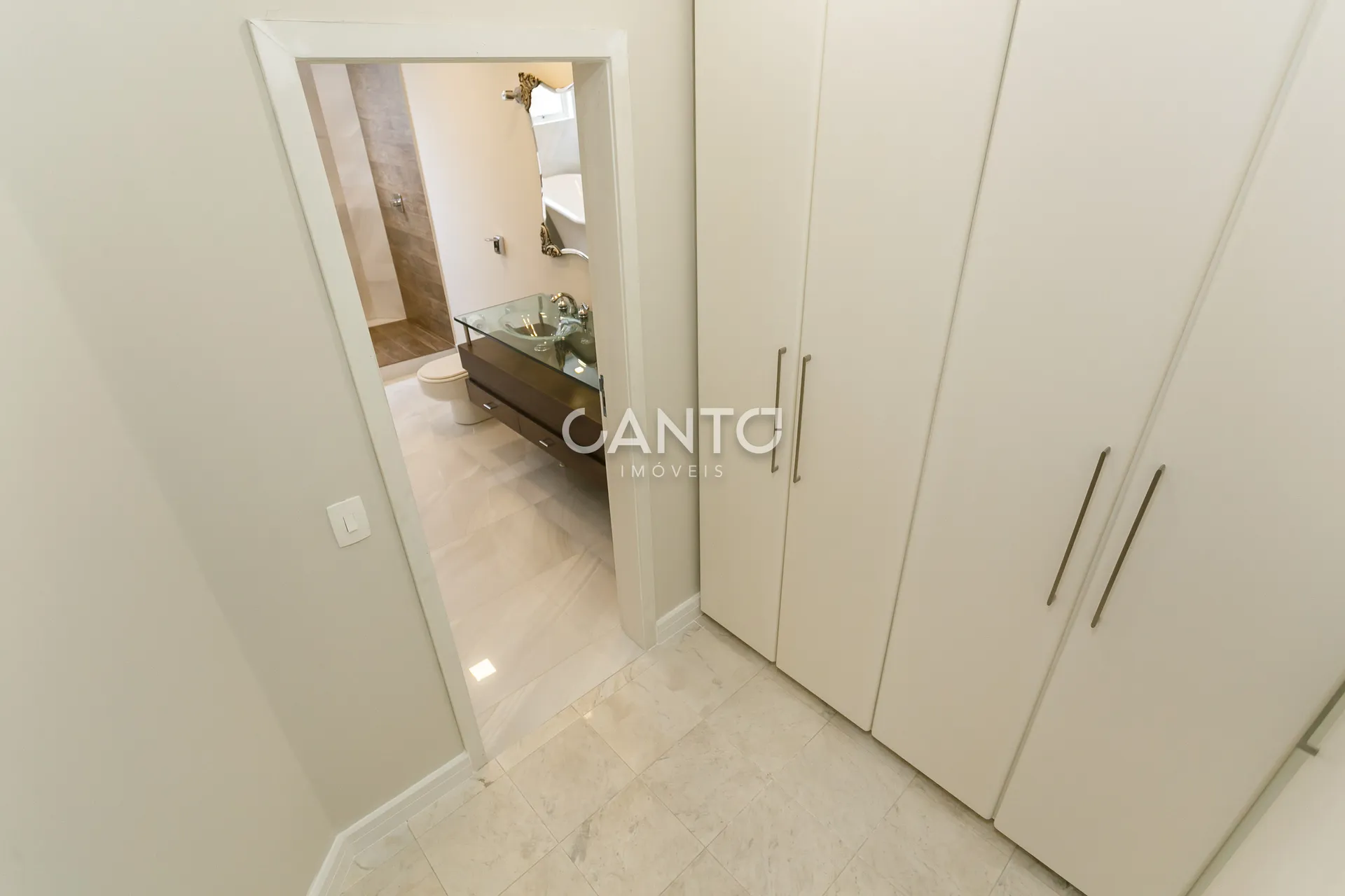 4-bedroom apartment with 3 parking spaces included — photo 29