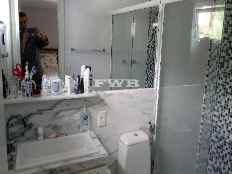 11-bedroom house with a walk-in closet in Rio de Janeiro — photo 13