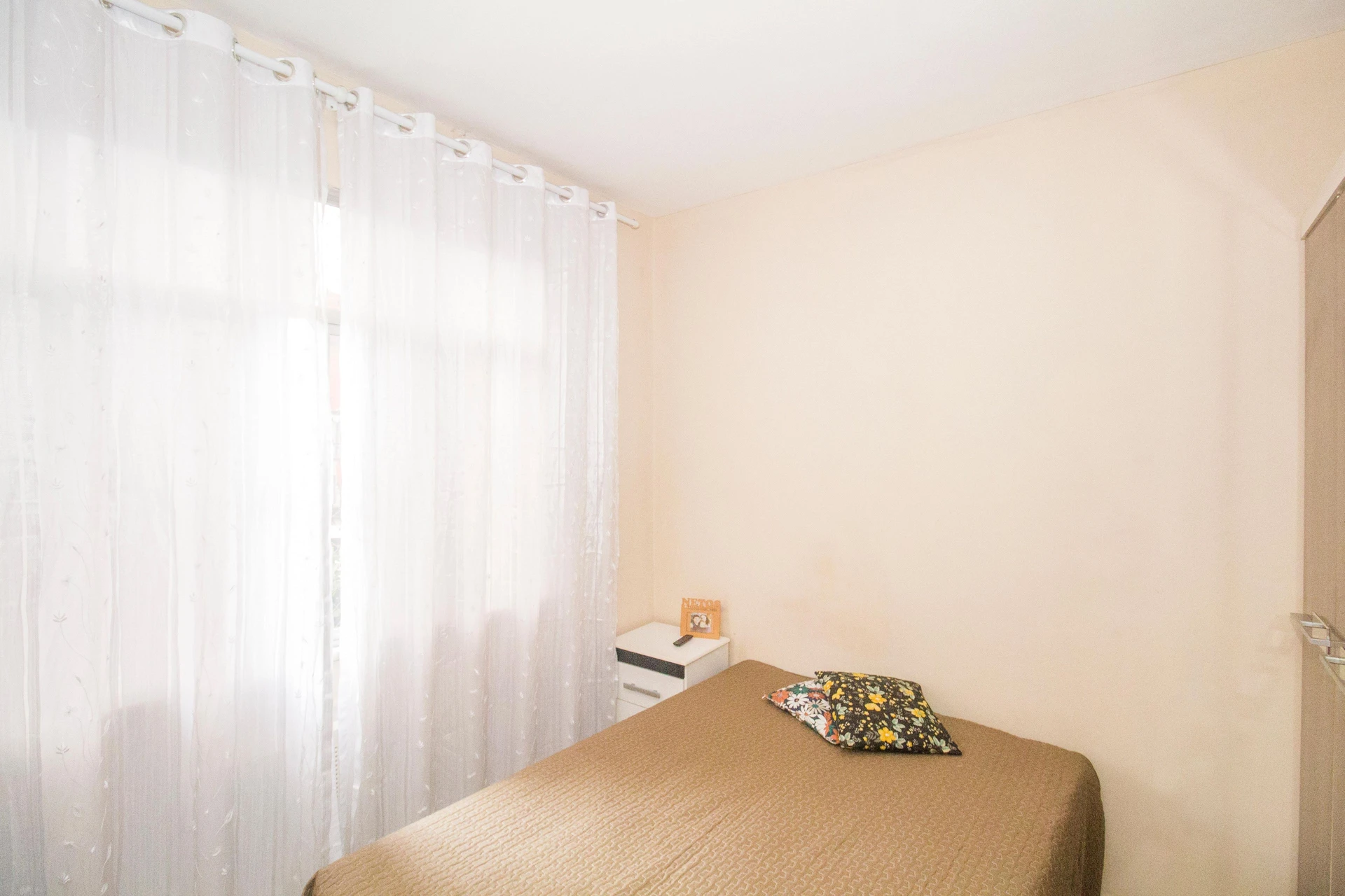 Furnished 2-bedroom apartment with 2 bathrooms — photo 25