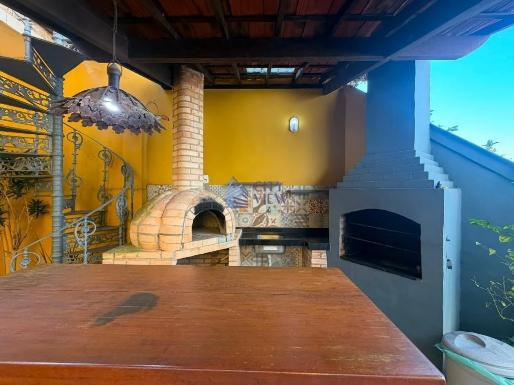 4-bedroom 500 m² house with 5 bathrooms — photo 34