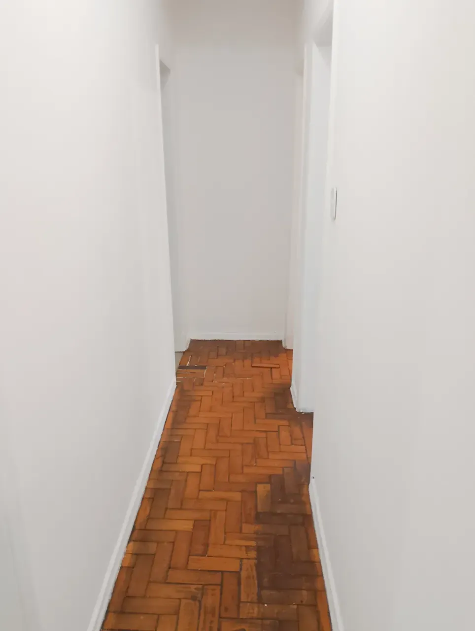 Bathtub in a 2-bedroom apartment, 70 m² — photo 6