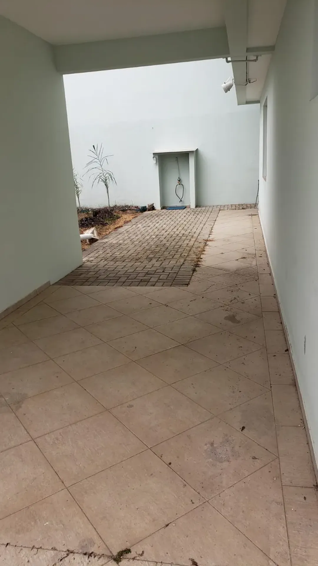 Casa com 4 quartos e 4 banheiros, 250 m² — photo 44