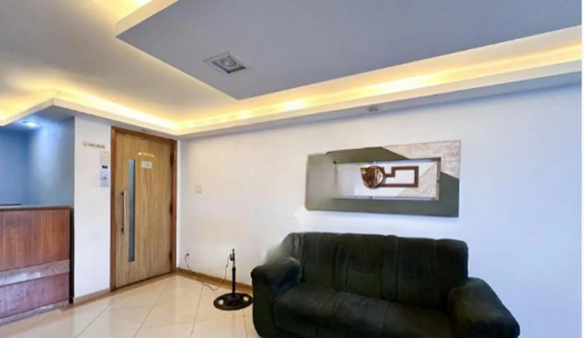 3-bedroom apartment with closed kitchen and laundry area — photo 18
