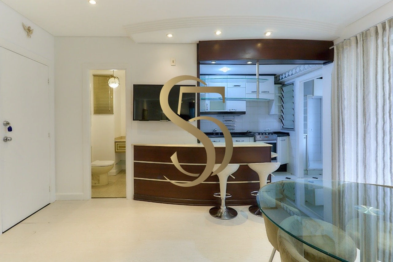 Bathtub in a one-bedroom apartment, 103 m² — photo 6