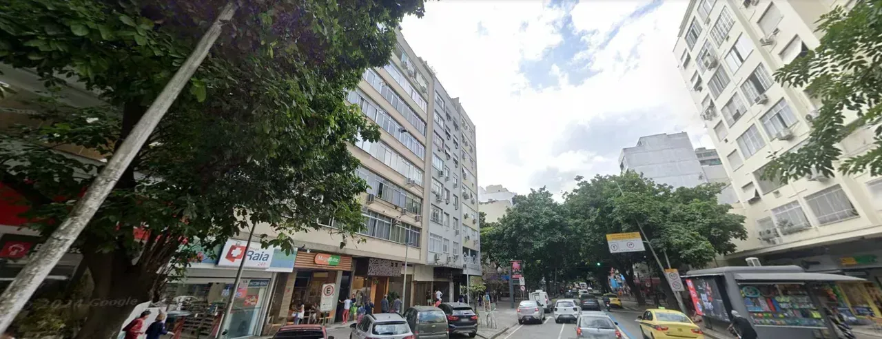 Furnished 140 m² apartment with 3 bedrooms and 3 baths — photo 13