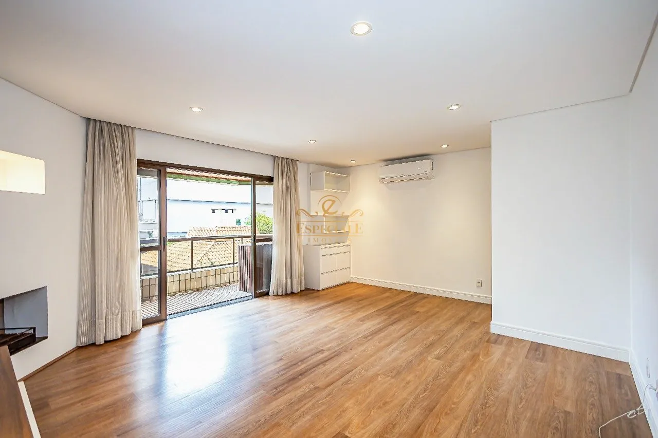 Apartment with 3 en-suite bedrooms and balcony — photo 2