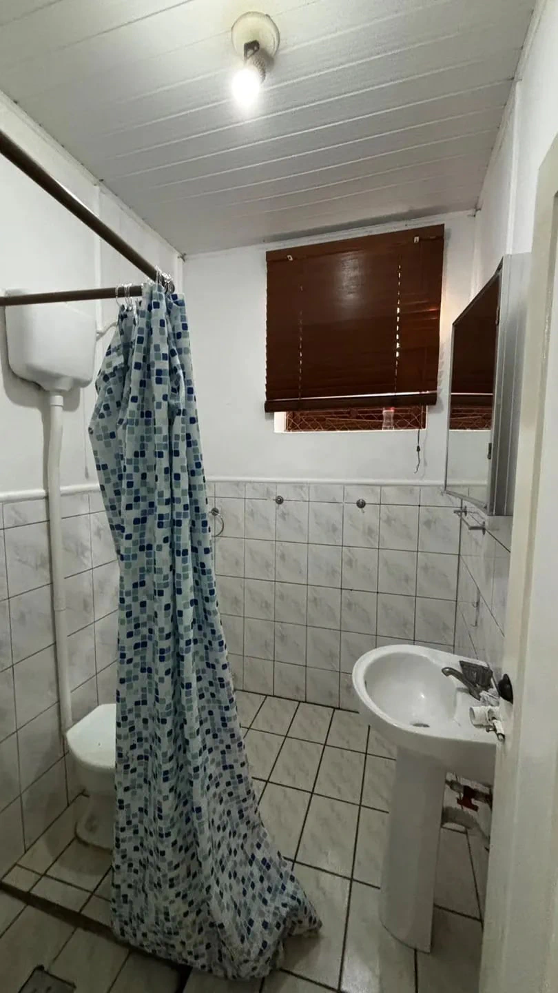 2-bedroom house with a washing machine in Florianópolis — photo 11