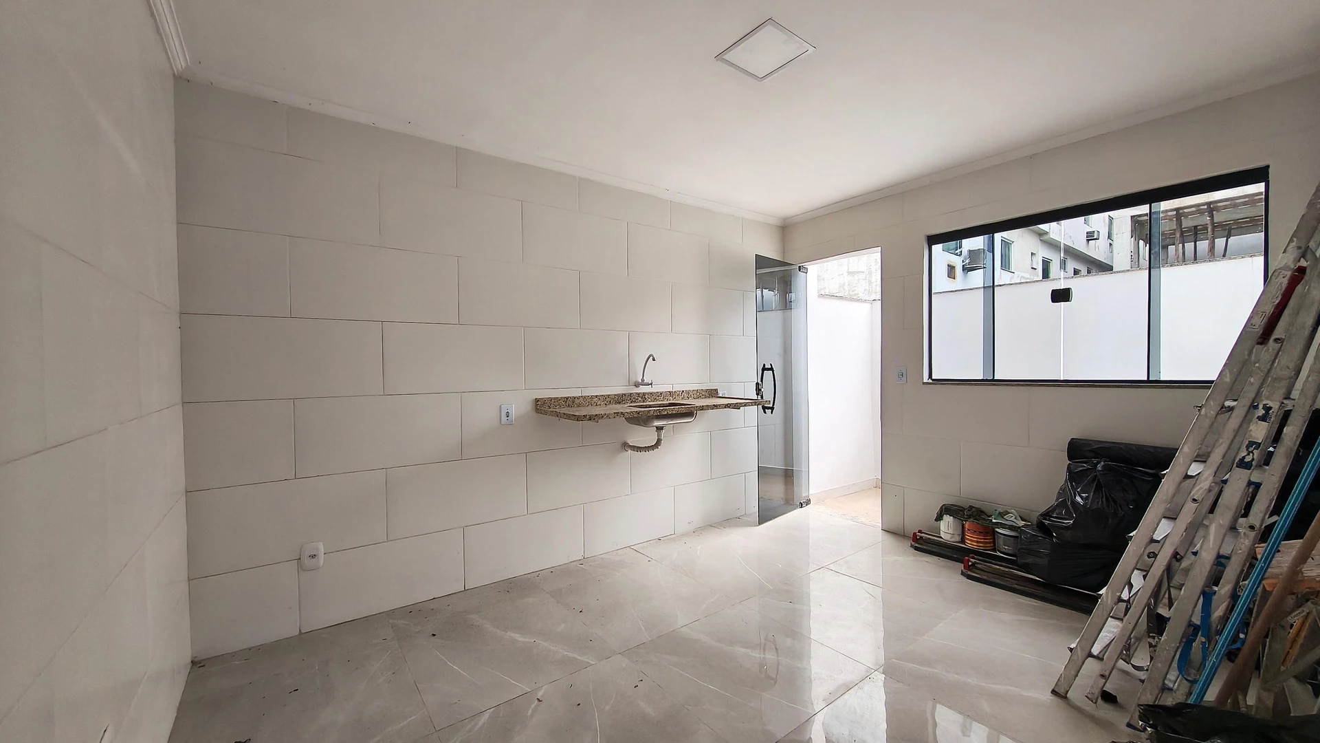 Unfurnished house with 3 bedrooms and 3 bathrooms — photo 27