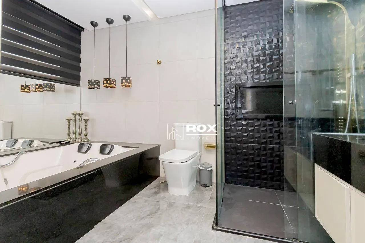 Furnished house with 4 en-suite bedrooms and 266 m² — photo 11